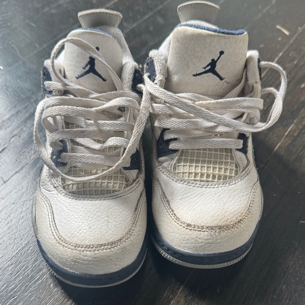 Nike Jordan 4’s